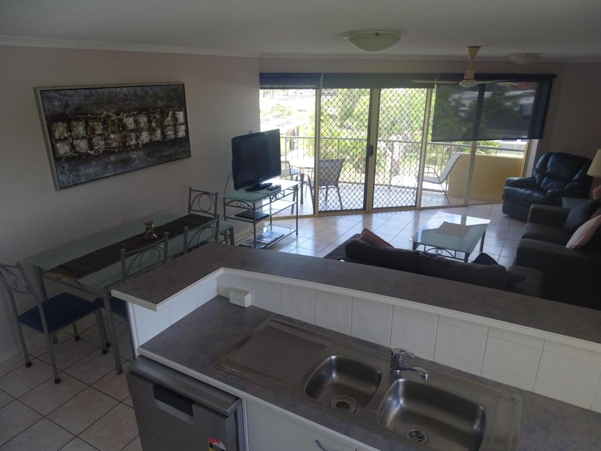 Alexander Beachfront Apartments Hervey Bay Exterior foto